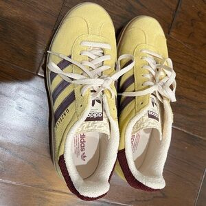 Adidas gazelle platform sneakers